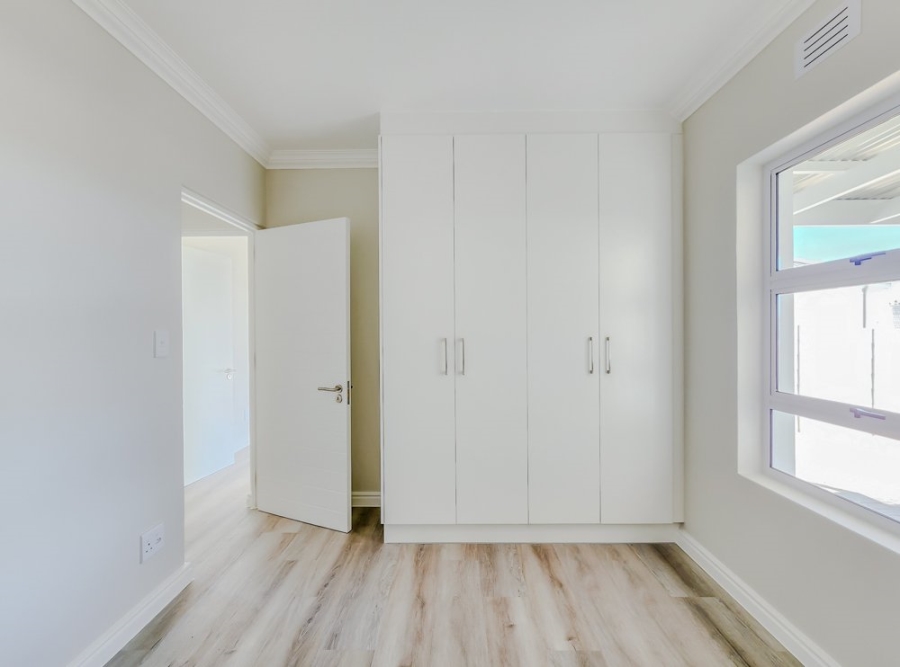 To Let 3 Bedroom Property for Rent in Pinehurst Western Cape